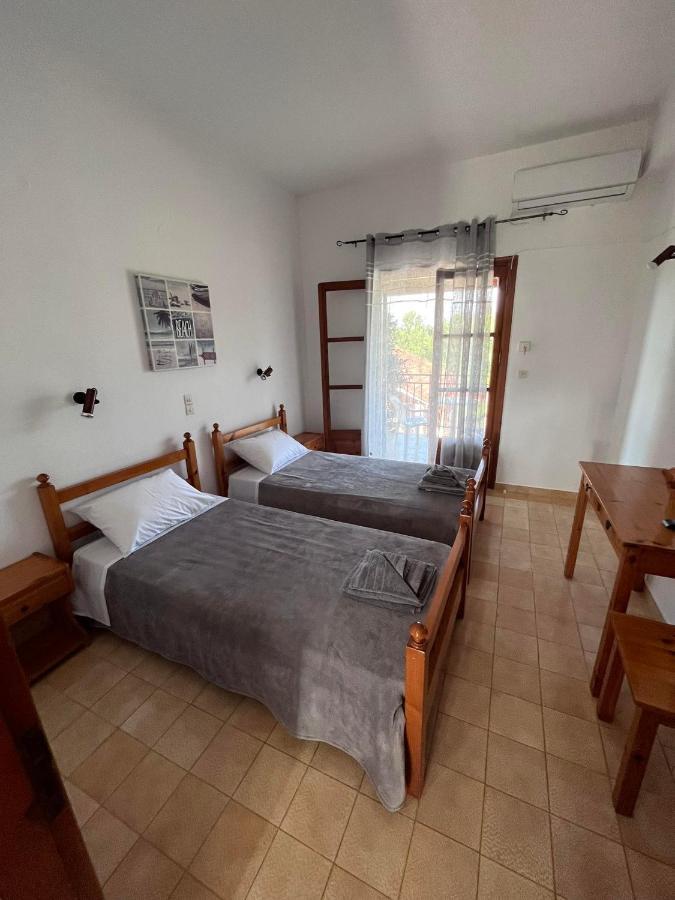Gregory-Vassilis Apartments Dassia  Buitenkant foto
