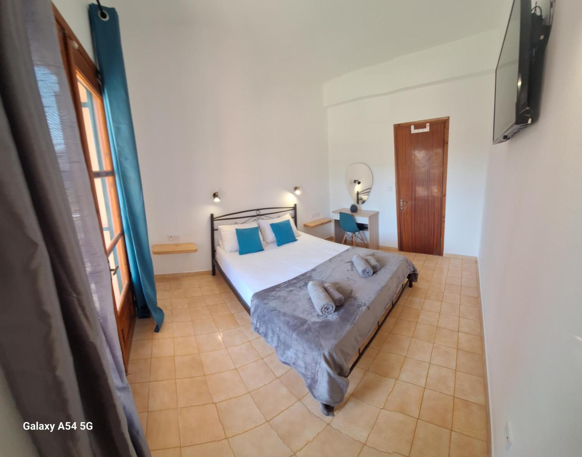 Gregory-Vassilis Apartments Dassia  Buitenkant foto