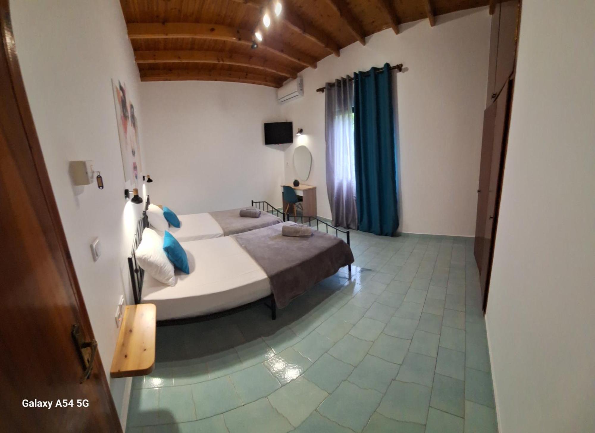 Gregory-Vassilis Apartments Dassia  Buitenkant foto