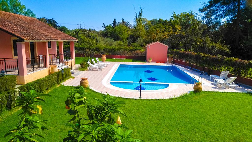 Gregory-Vassilis Apartments Dassia  Buitenkant foto