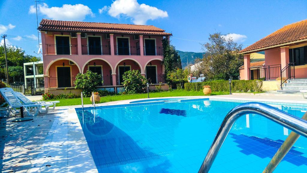 Gregory-Vassilis Apartments Dassia  Buitenkant foto