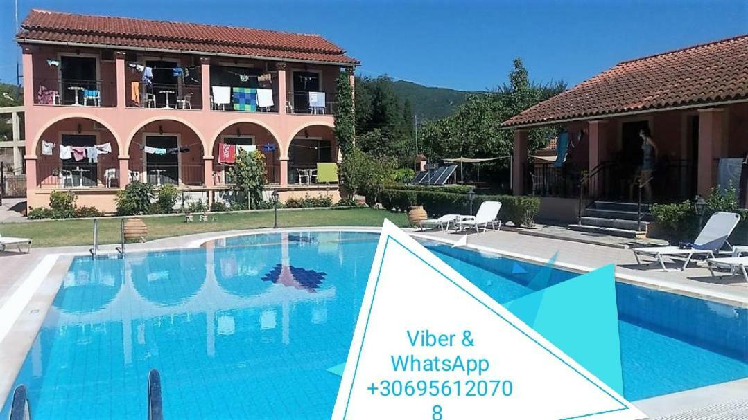 Gregory-Vassilis Apartments Dassia  Buitenkant foto